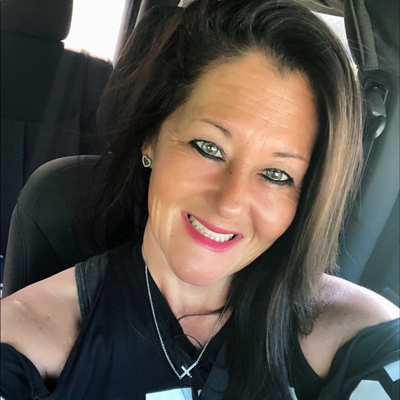 Meet your Posher, Josh n christine - Picture 4 of 4